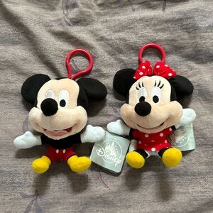 Mickey and Minnie hanging plush toys. Perfect for a backpack. In good condition.